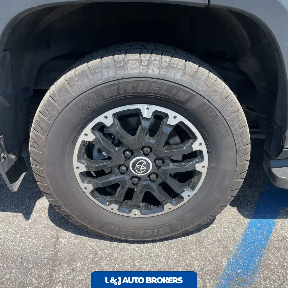 2024 Toyota Sequoia SR5