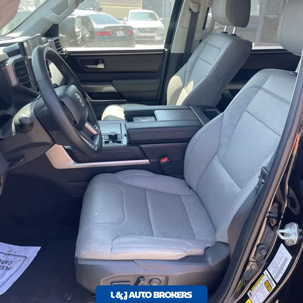2024 Toyota Sequoia SR5