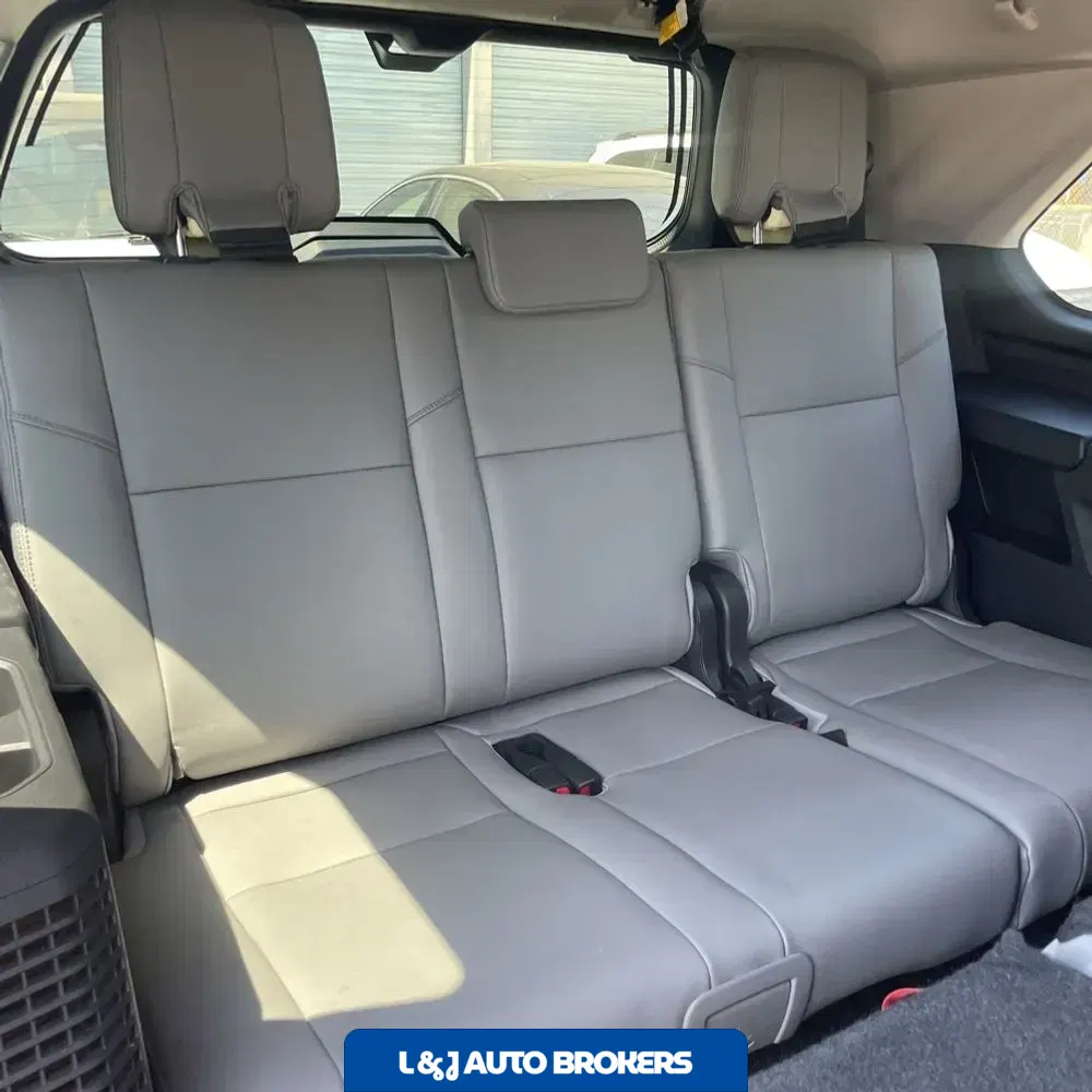 2024 Toyota Sequoia SR5
