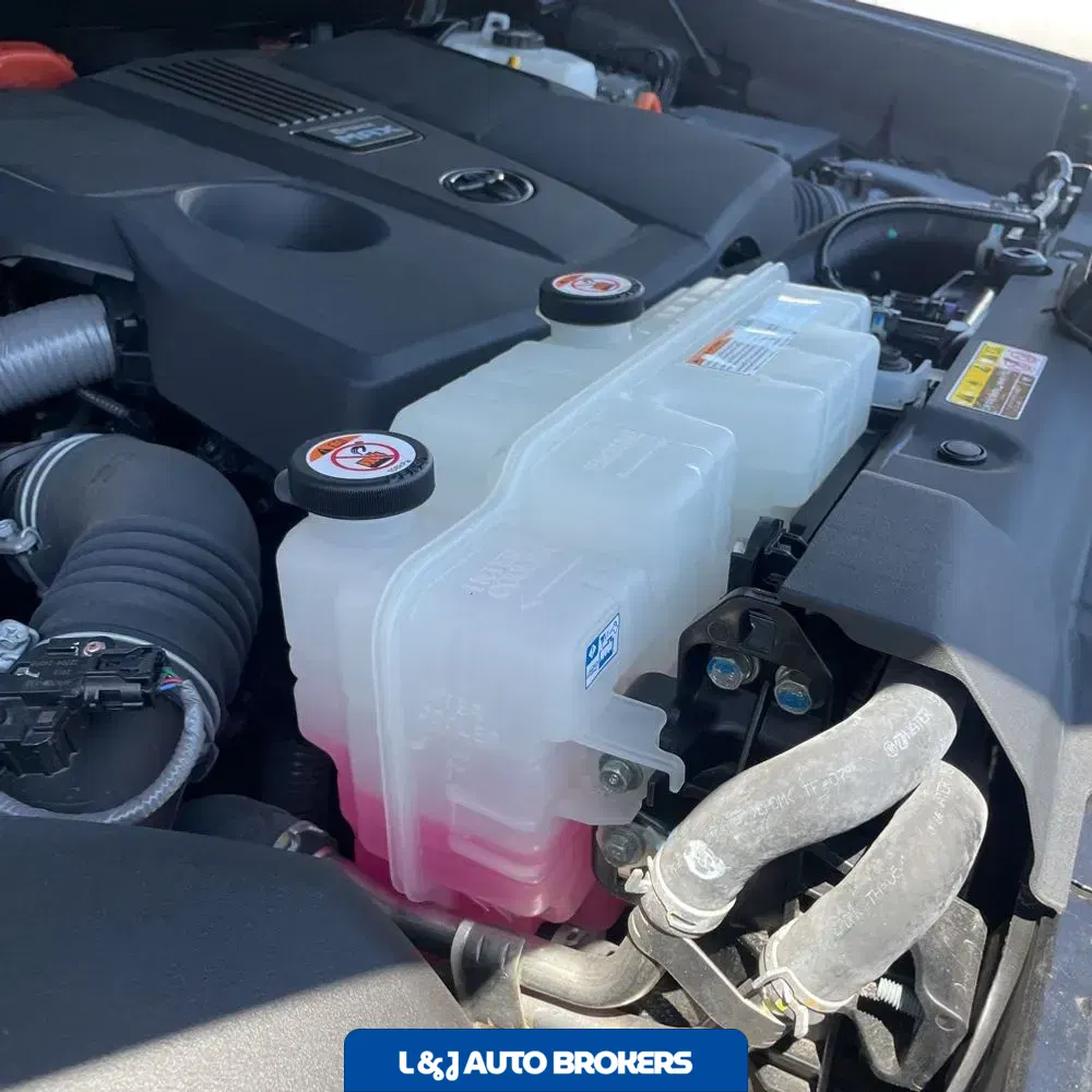 2024 Toyota Sequoia SR5