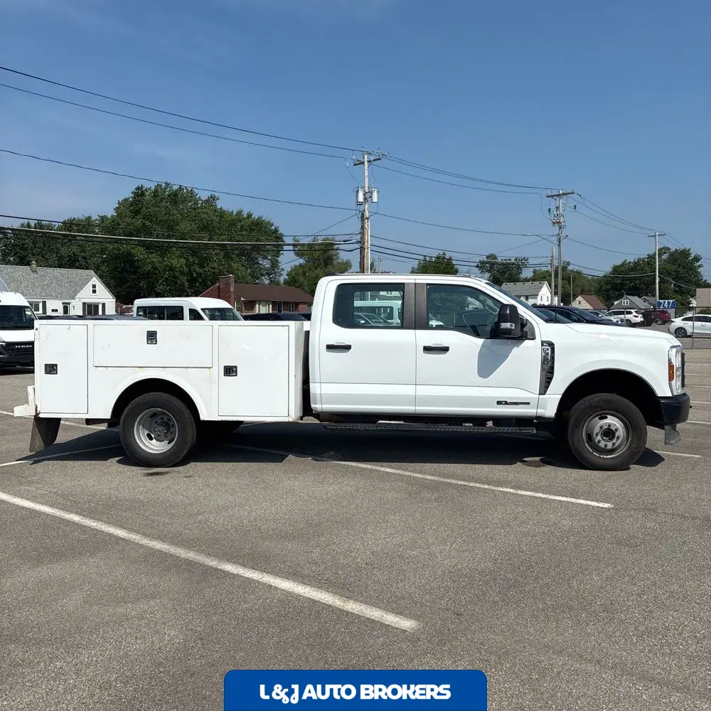 2024 Ford S/D C/C F350 XL