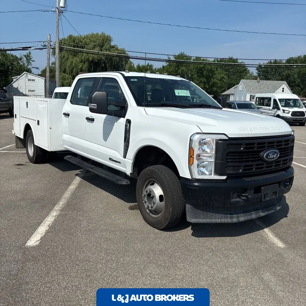 2024 Ford S/D C/C F350 XL