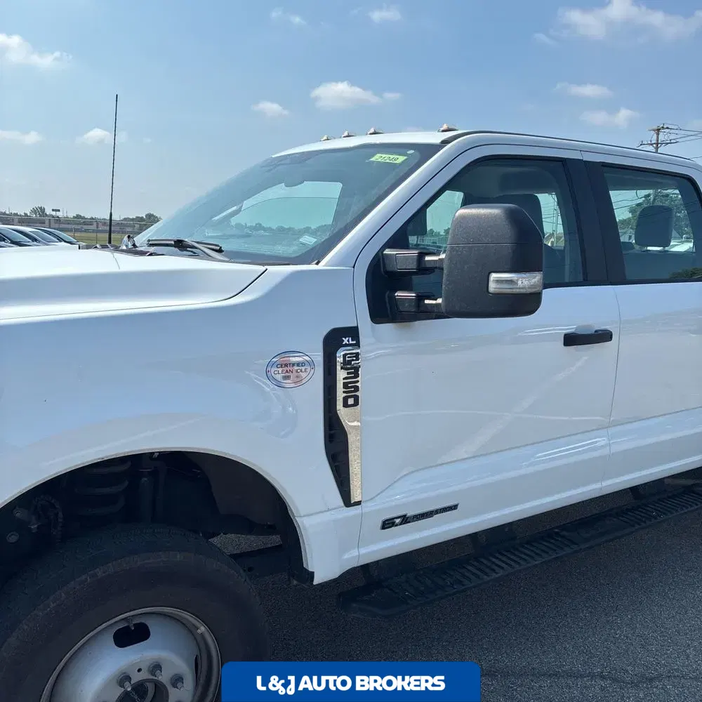 2024 Ford S/D C/C F350 XL