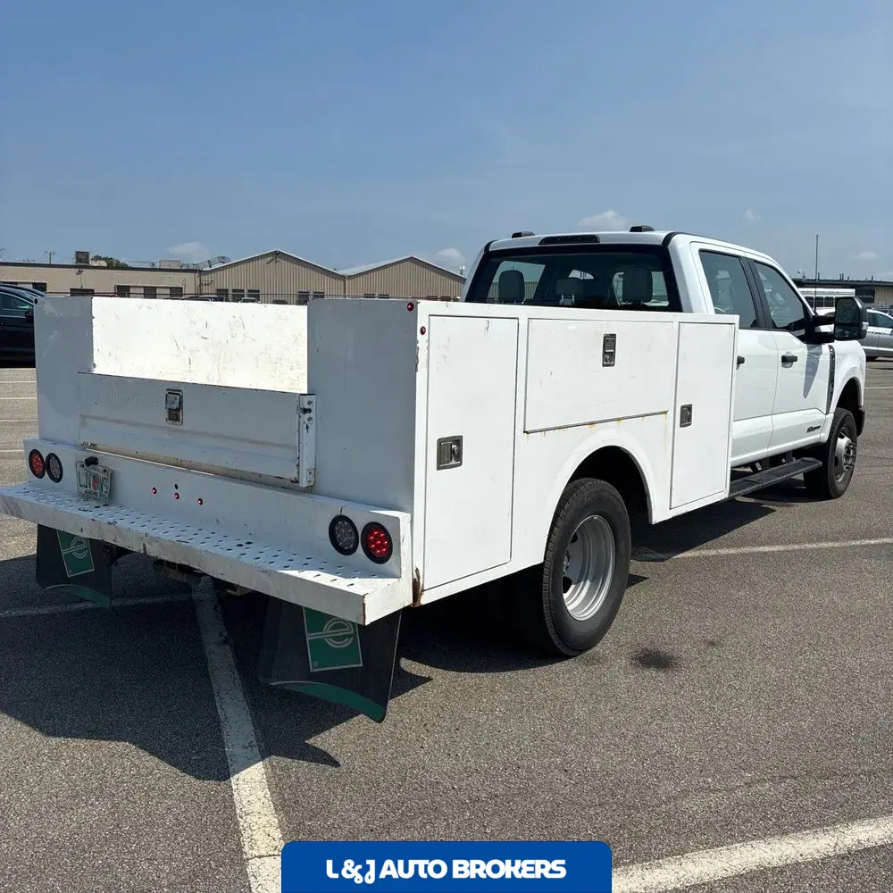 2024 Ford S/D C/C F350 XL