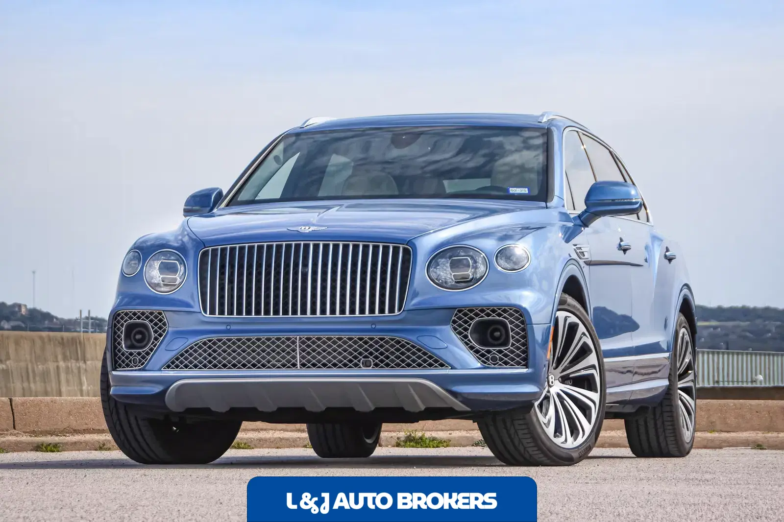 2023 Bentley Bentayga Azure V8