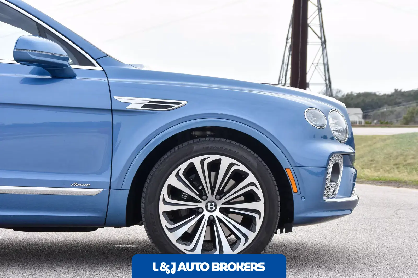2023 Bentley Bentayga Azure V8