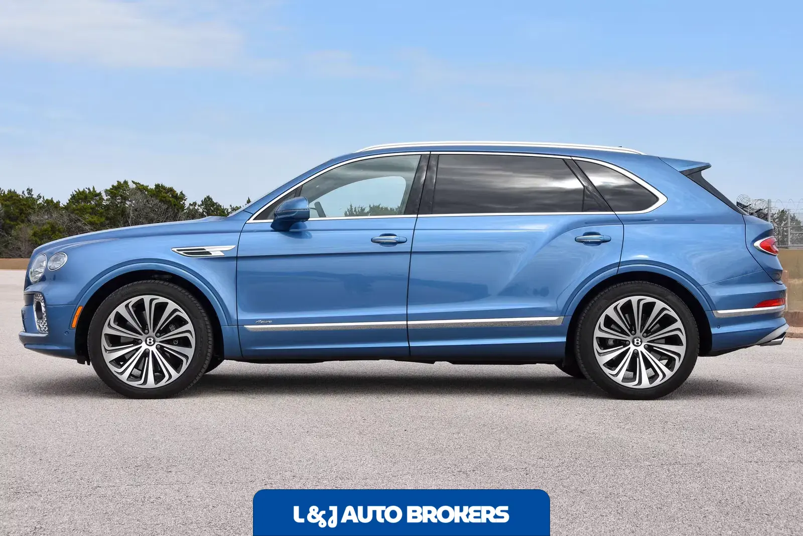 2023 Bentley Bentayga Azure V8