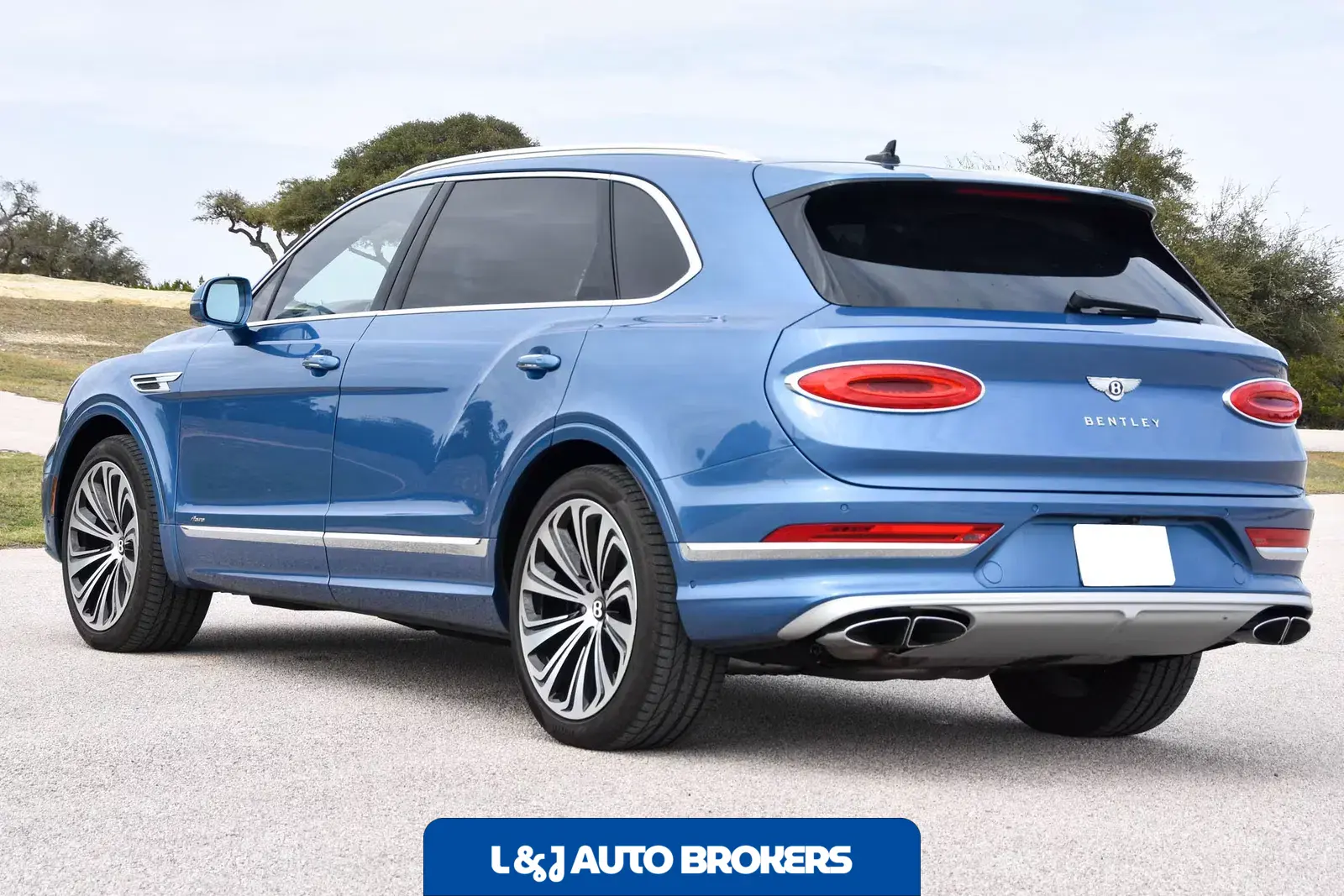 2023 Bentley Bentayga Azure V8