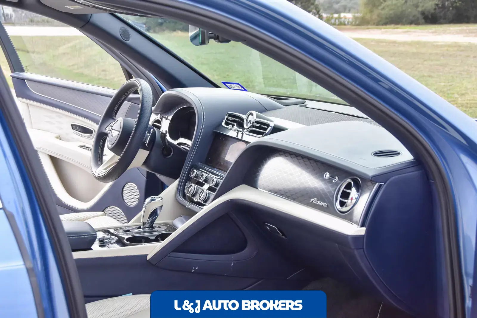 2023 Bentley Bentayga Azure V8