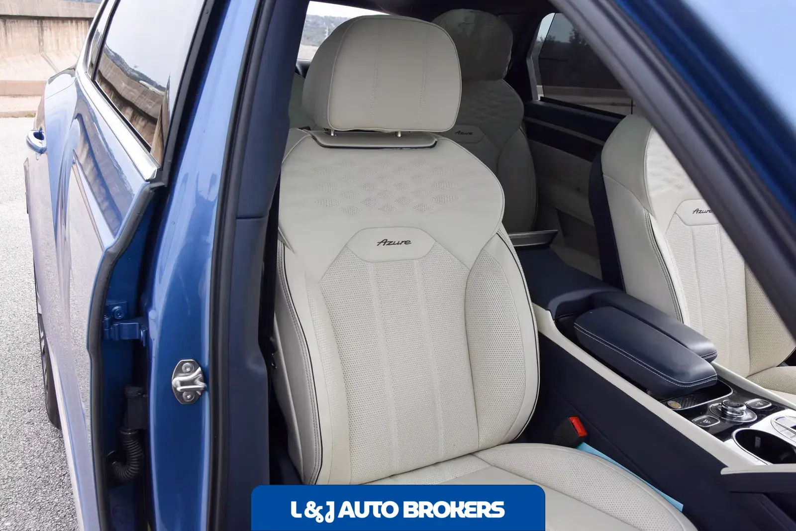 2023 Bentley Bentayga Azure V8