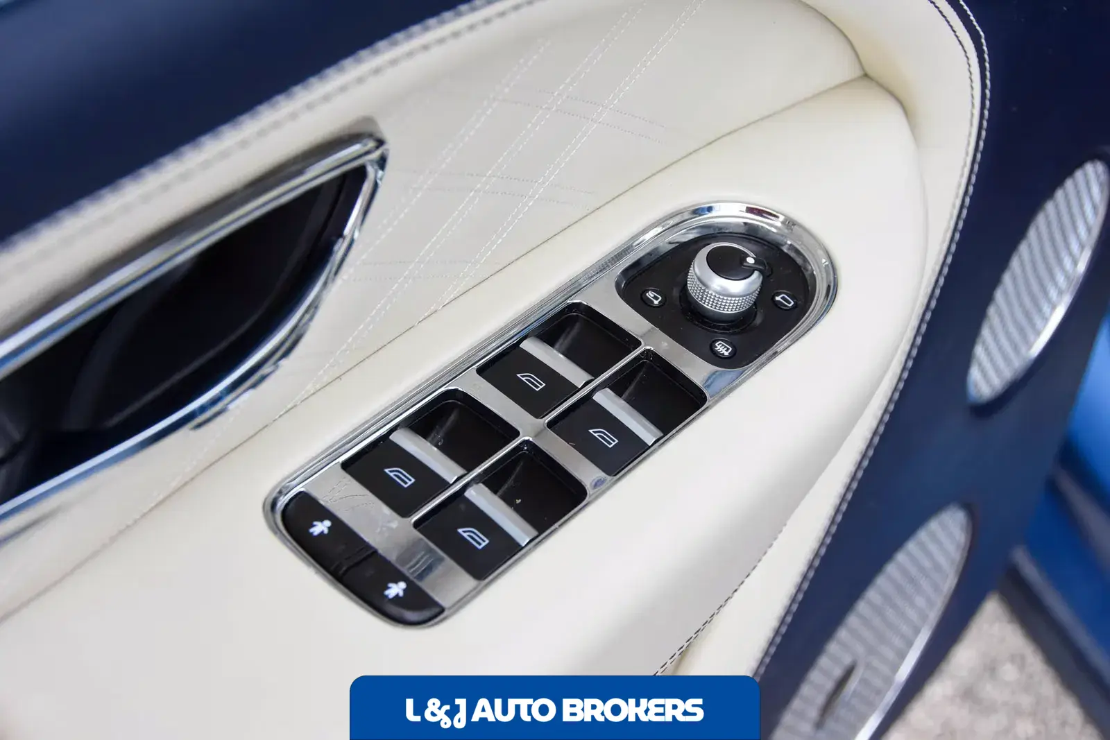 2023 Bentley Bentayga Azure V8