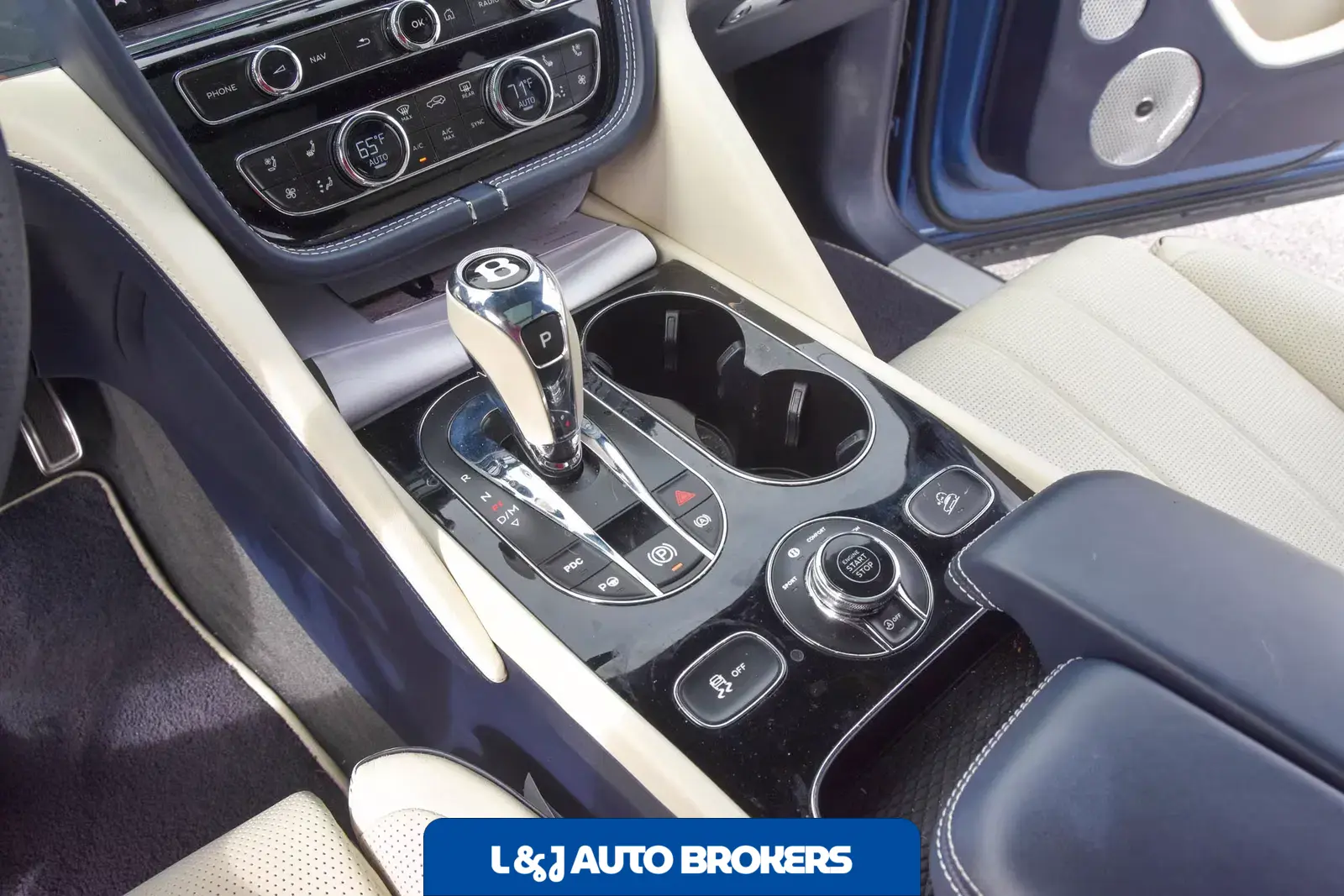 2023 Bentley Bentayga Azure V8