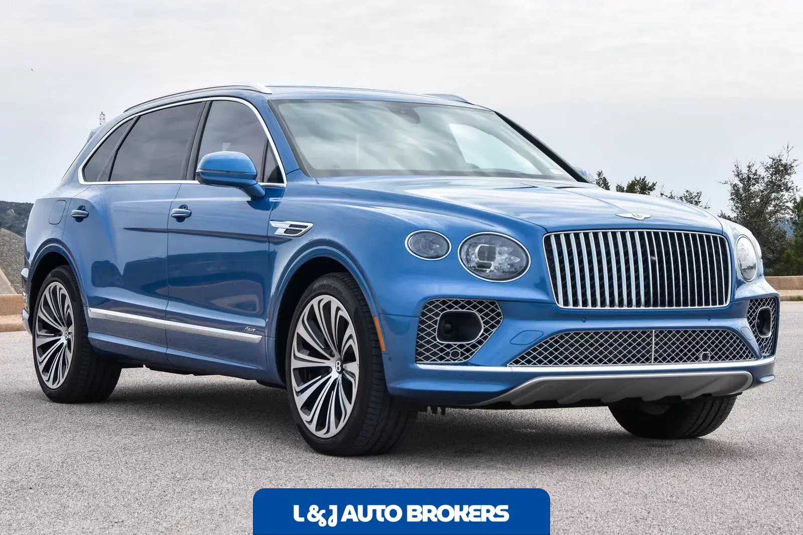2023 Bentley Bentayga Azure V8