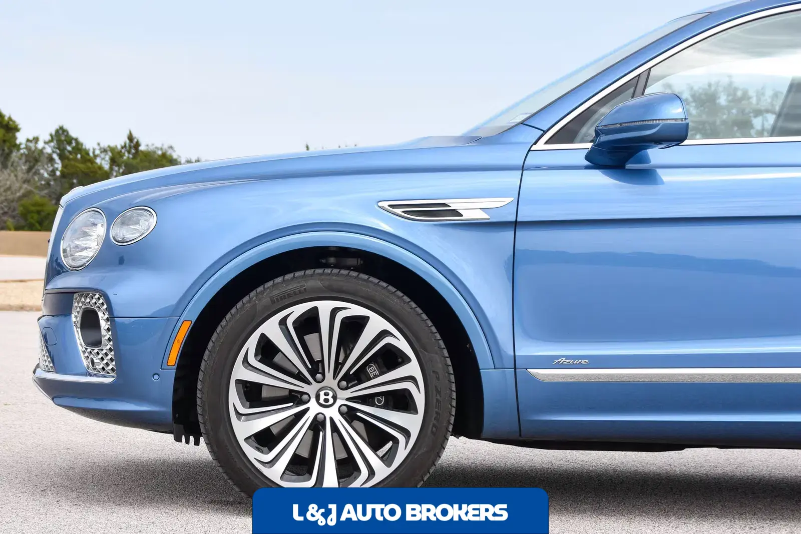 2023 Bentley Bentayga Azure V8
