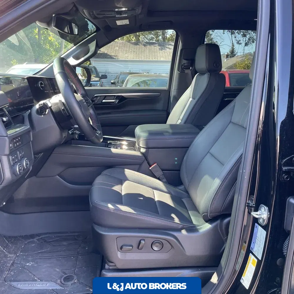 2025 Chevrolet Tahoe RST