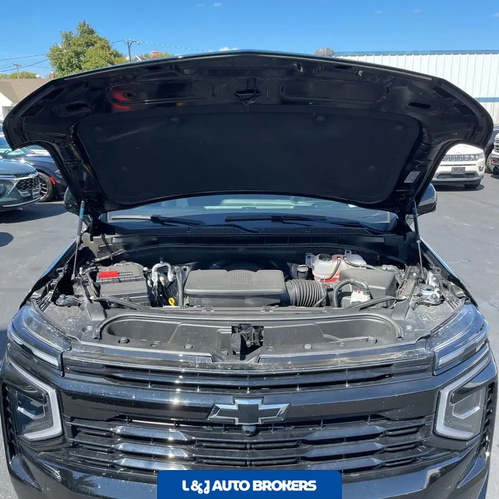 2025 Chevrolet Tahoe RST