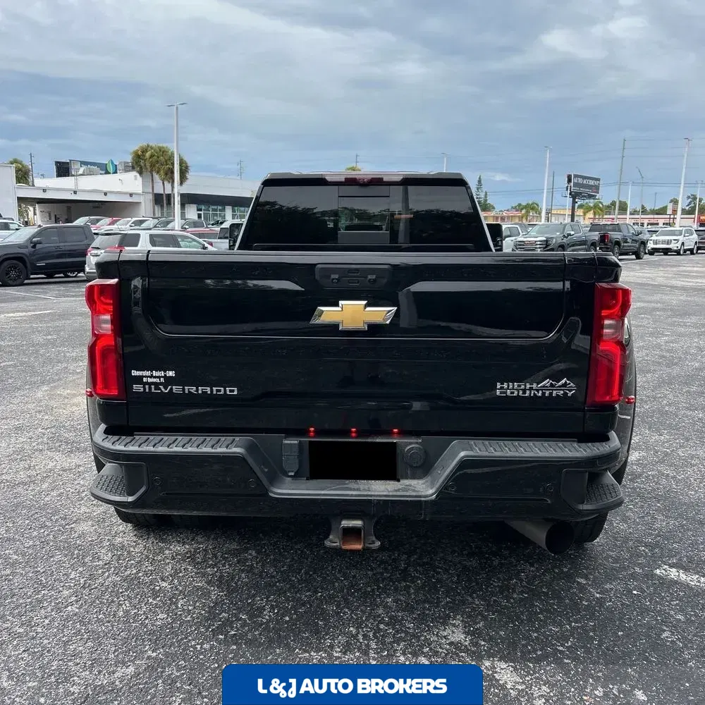 2022 Chevrolet Silverado 3500HD High Country