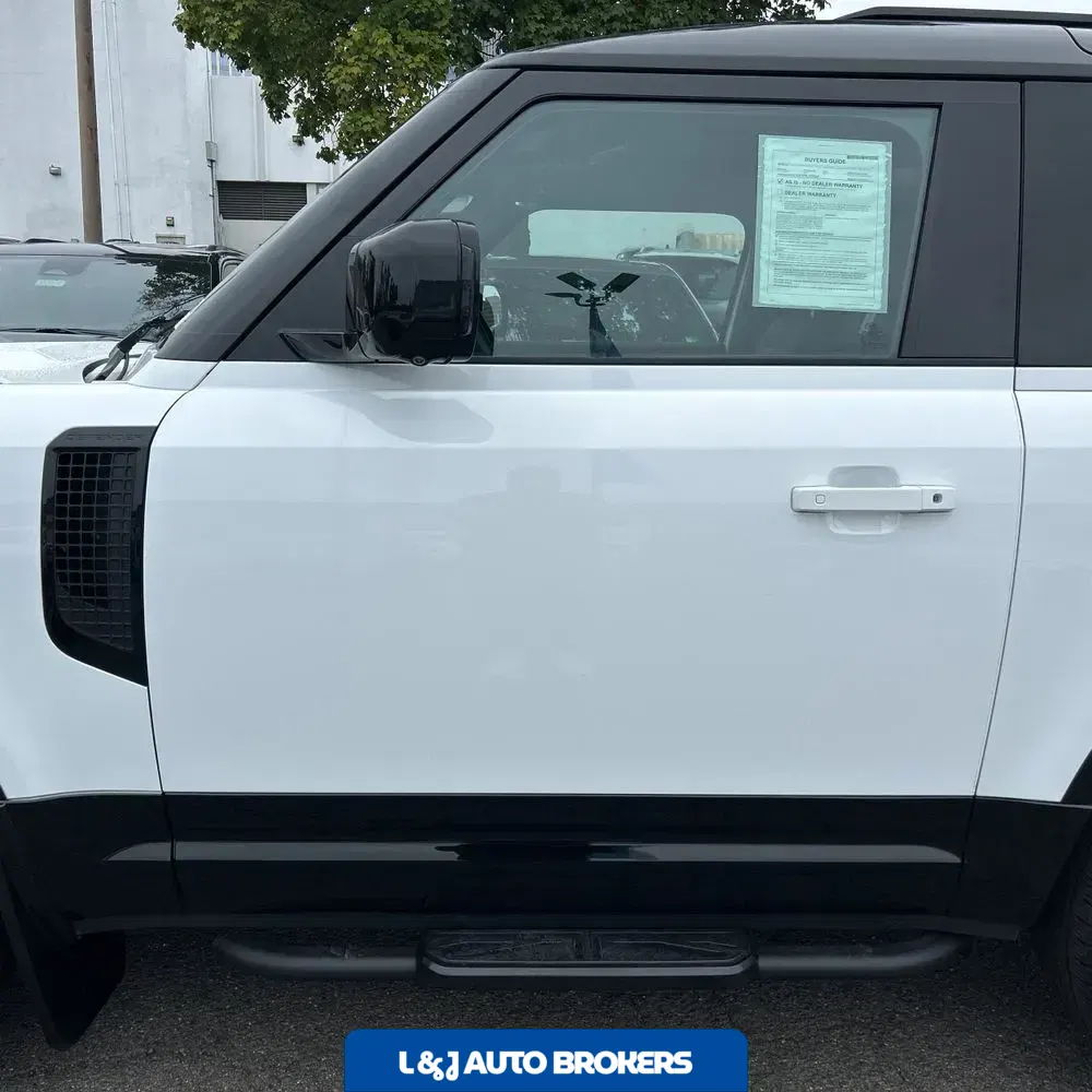 2024 Land Rover Defender 90 P400 X-Dynamic SE