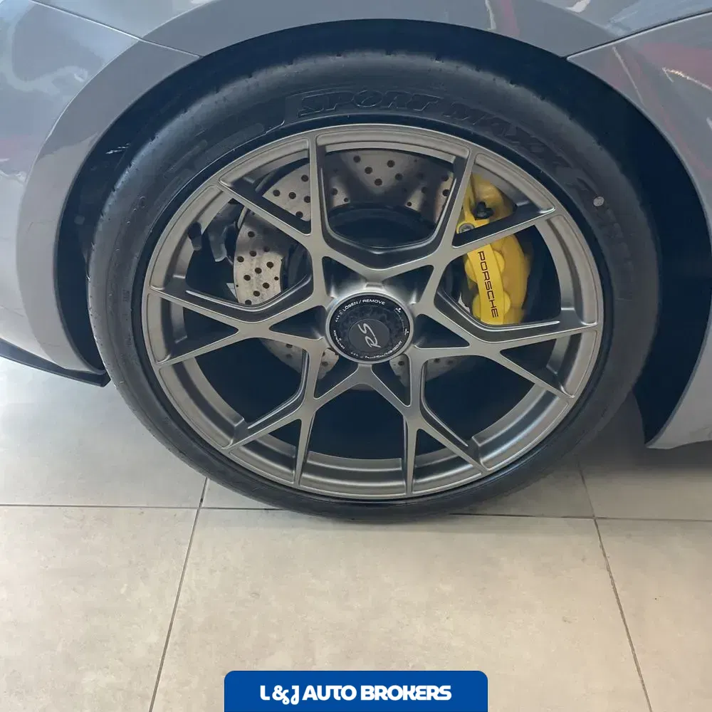 2025 Porsche 718 Boxster Spyder RS
