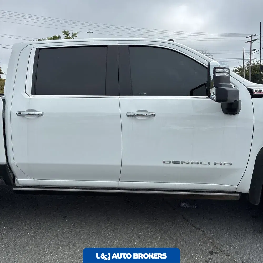 2025 GMC Sierra 3500HD Denali