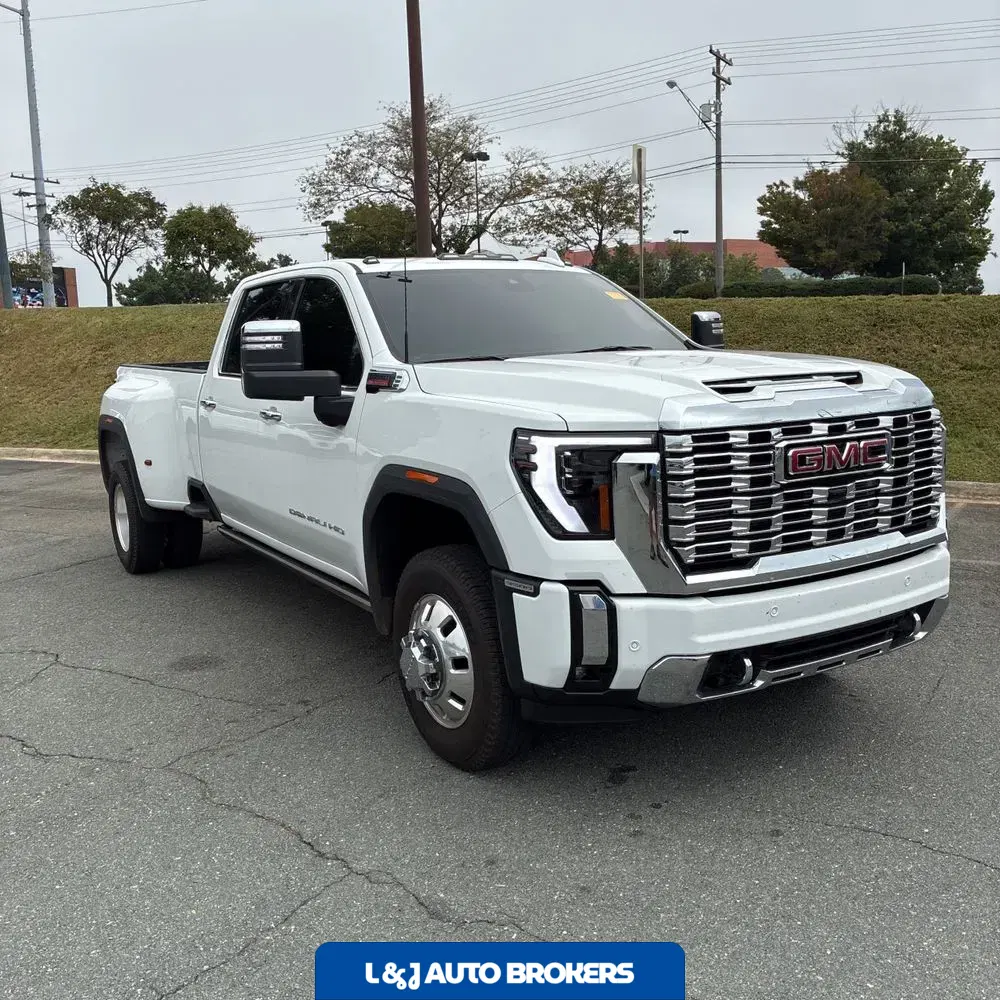 2025 GMC Sierra 3500HD Denali