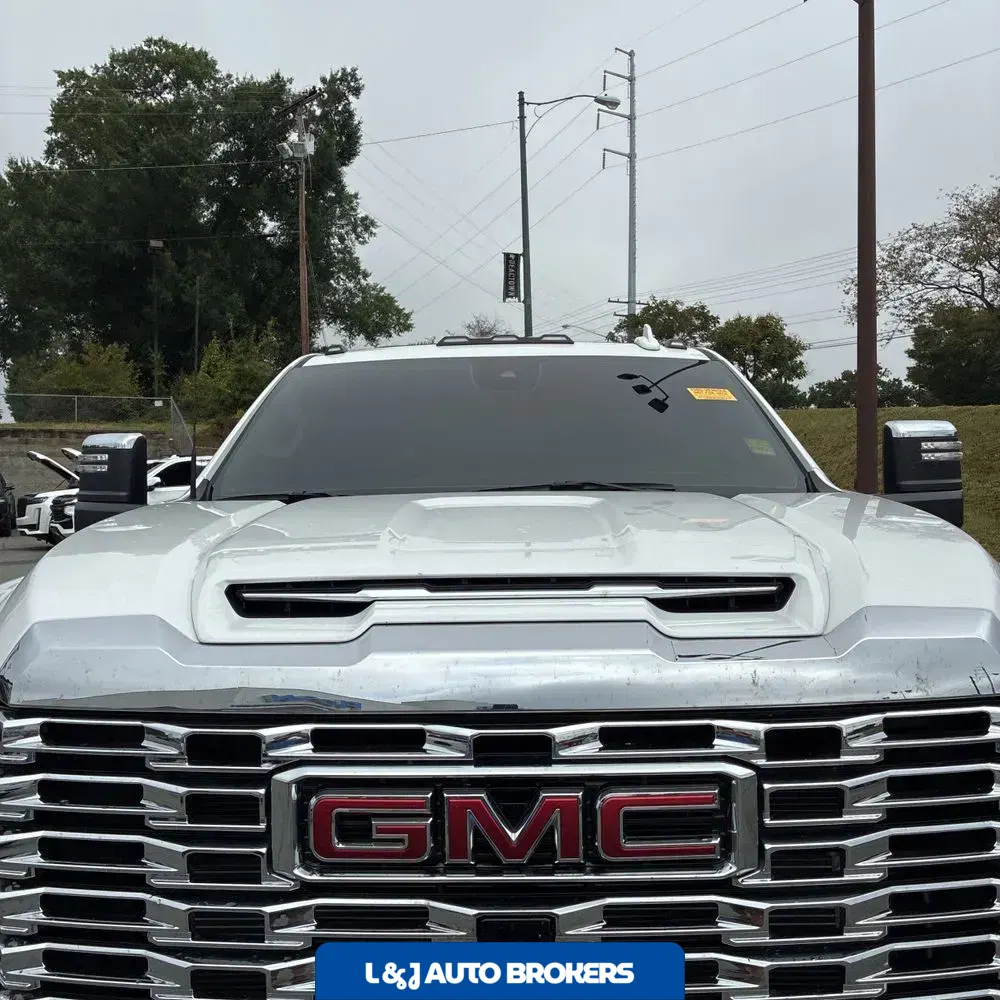 2025 GMC Sierra 3500HD Denali