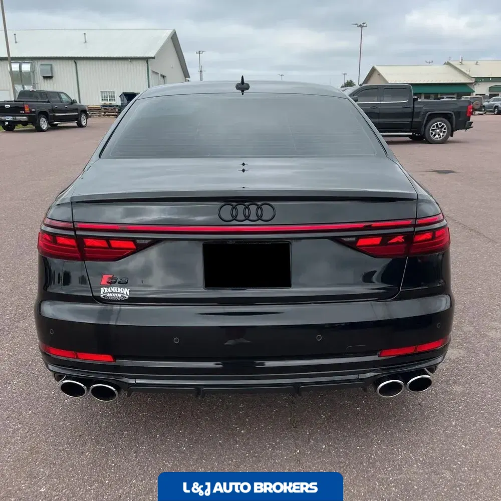2022 Audi S8 4.0T quattro