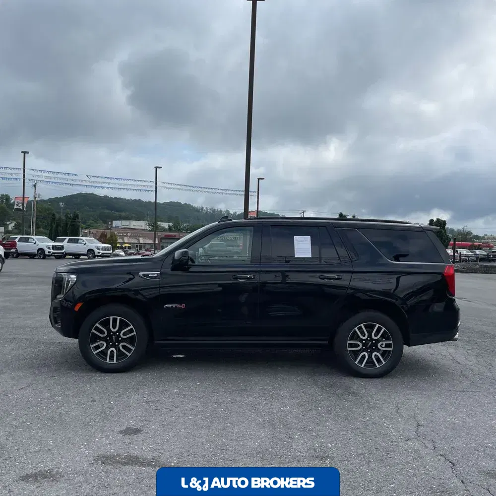 2023 GMC Yukon AT4