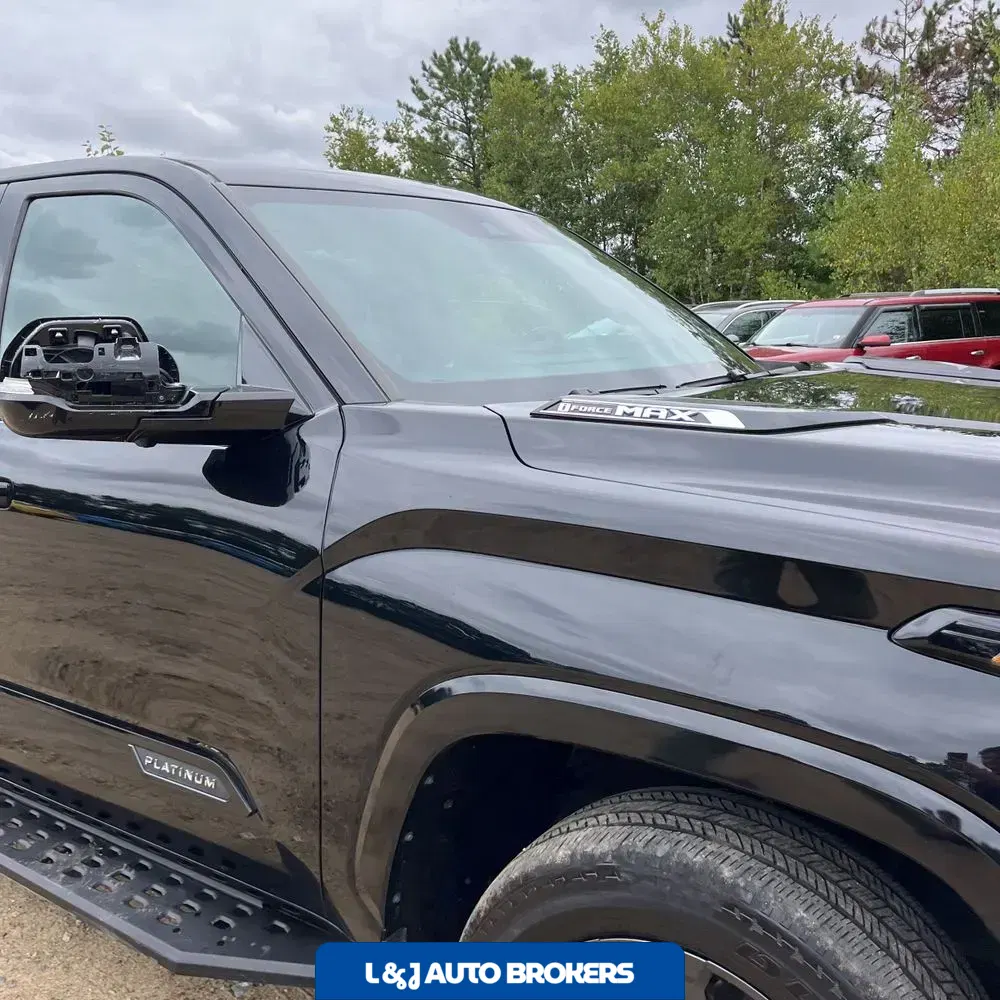 2023 Toyota Tundra Platinum HV