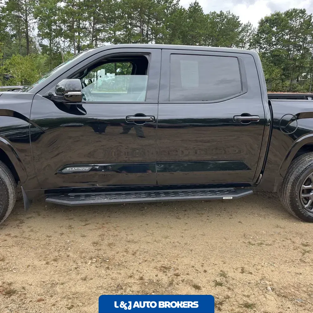 2023 Toyota Tundra Platinum HV