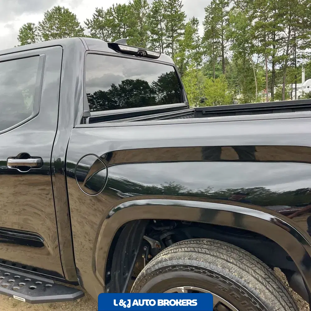 2023 Toyota Tundra Platinum HV