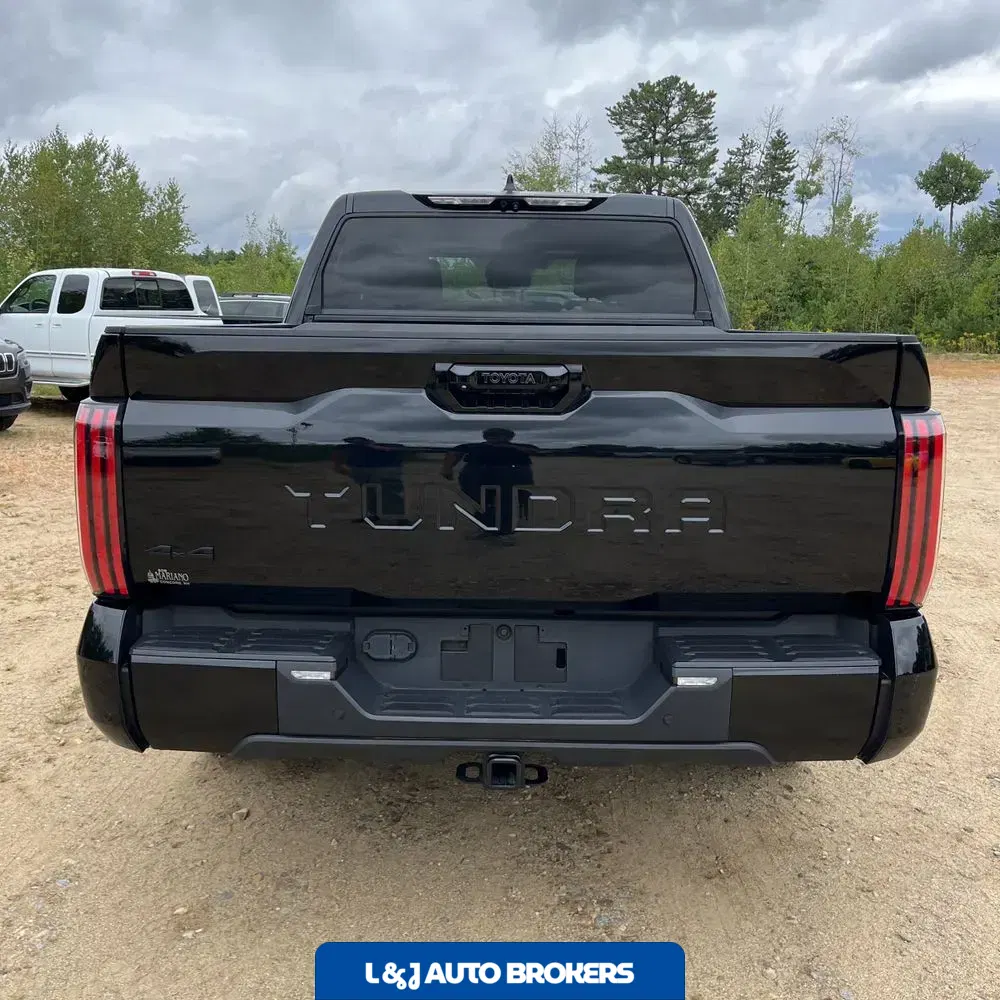 2023 Toyota Tundra Platinum HV
