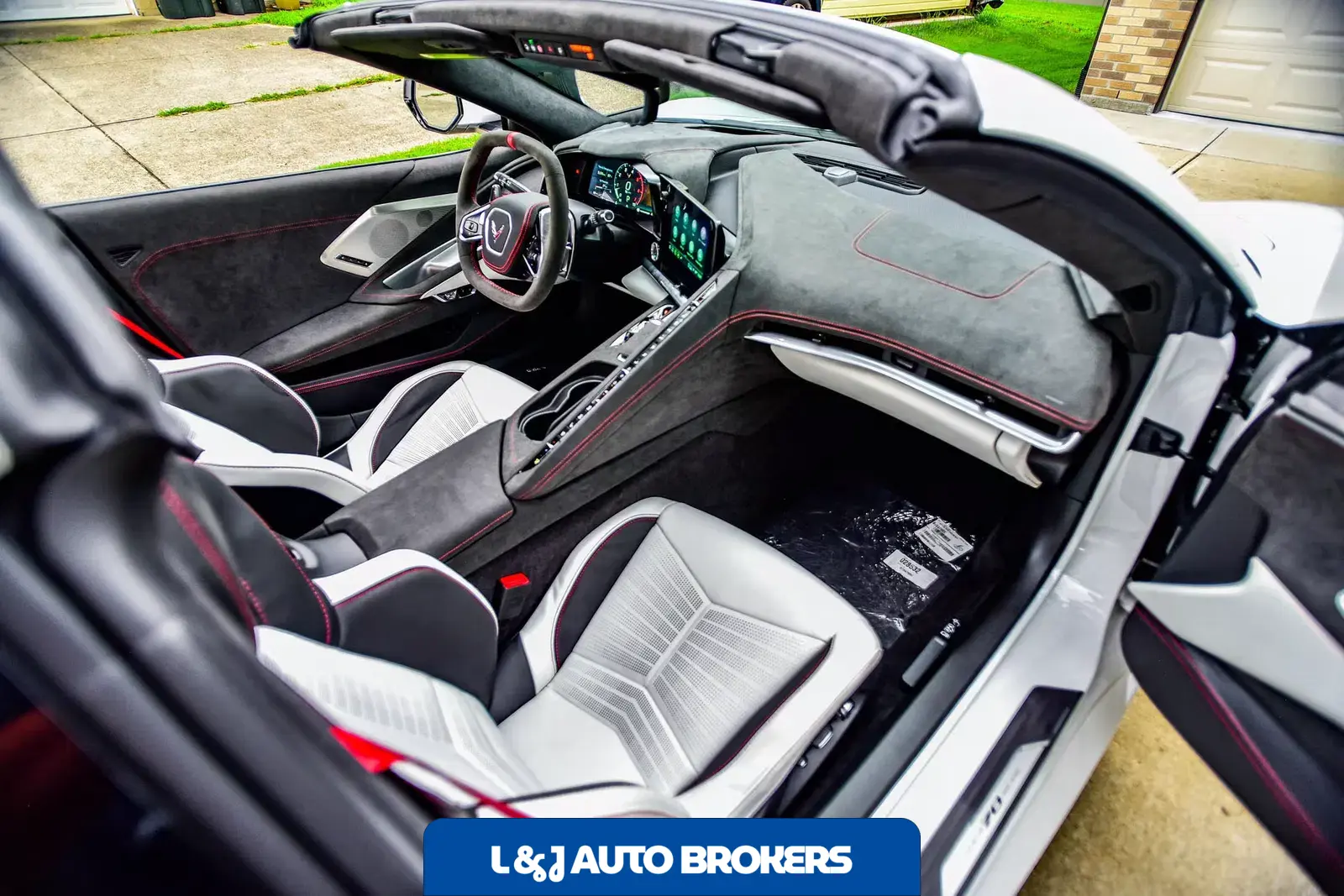 2023 Chevrolet Corvette Stingray Coupe 3LT Z51 70th Anniversary Edition