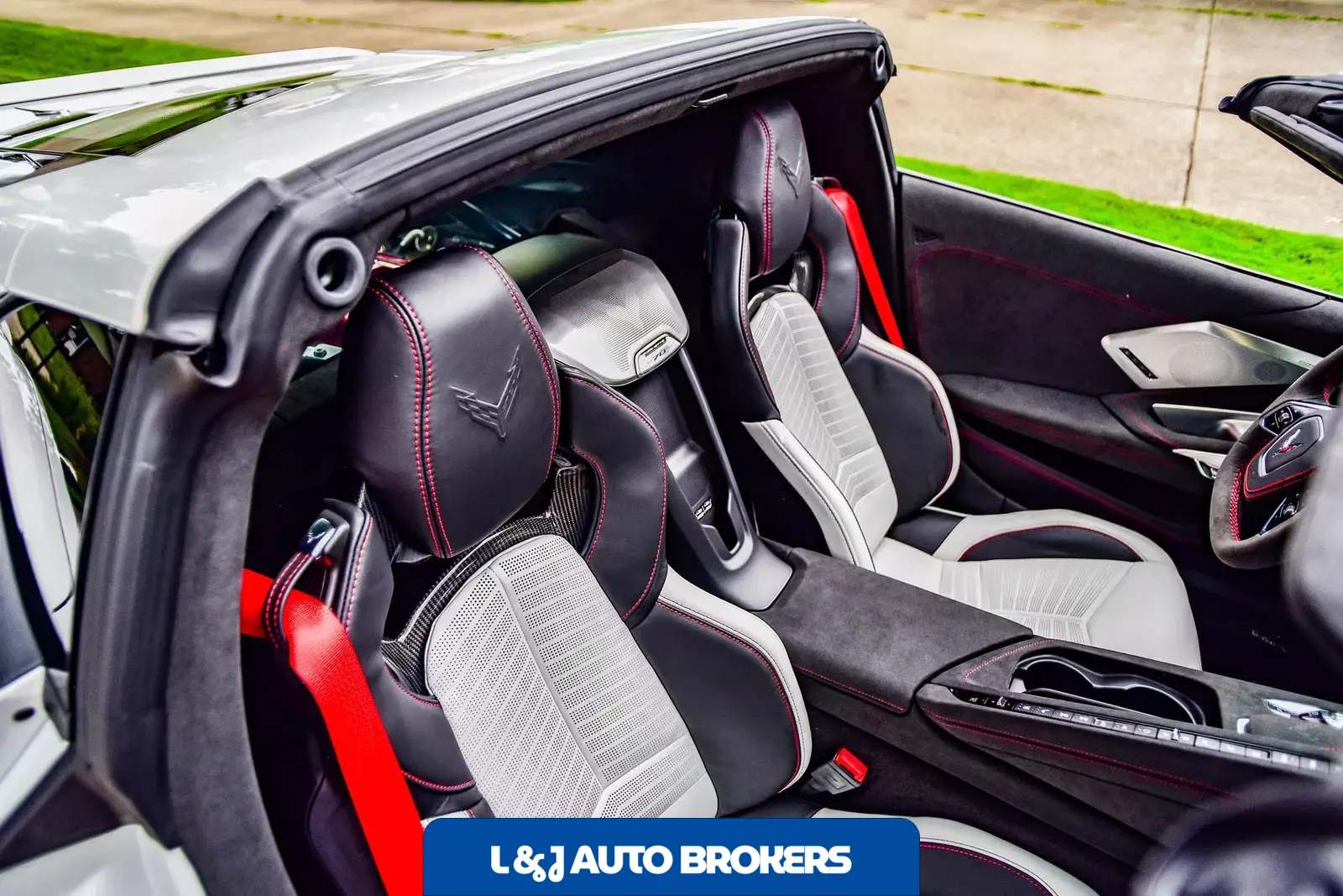 2023 Chevrolet Corvette Stingray Coupe 3LT Z51 70th Anniversary Edition