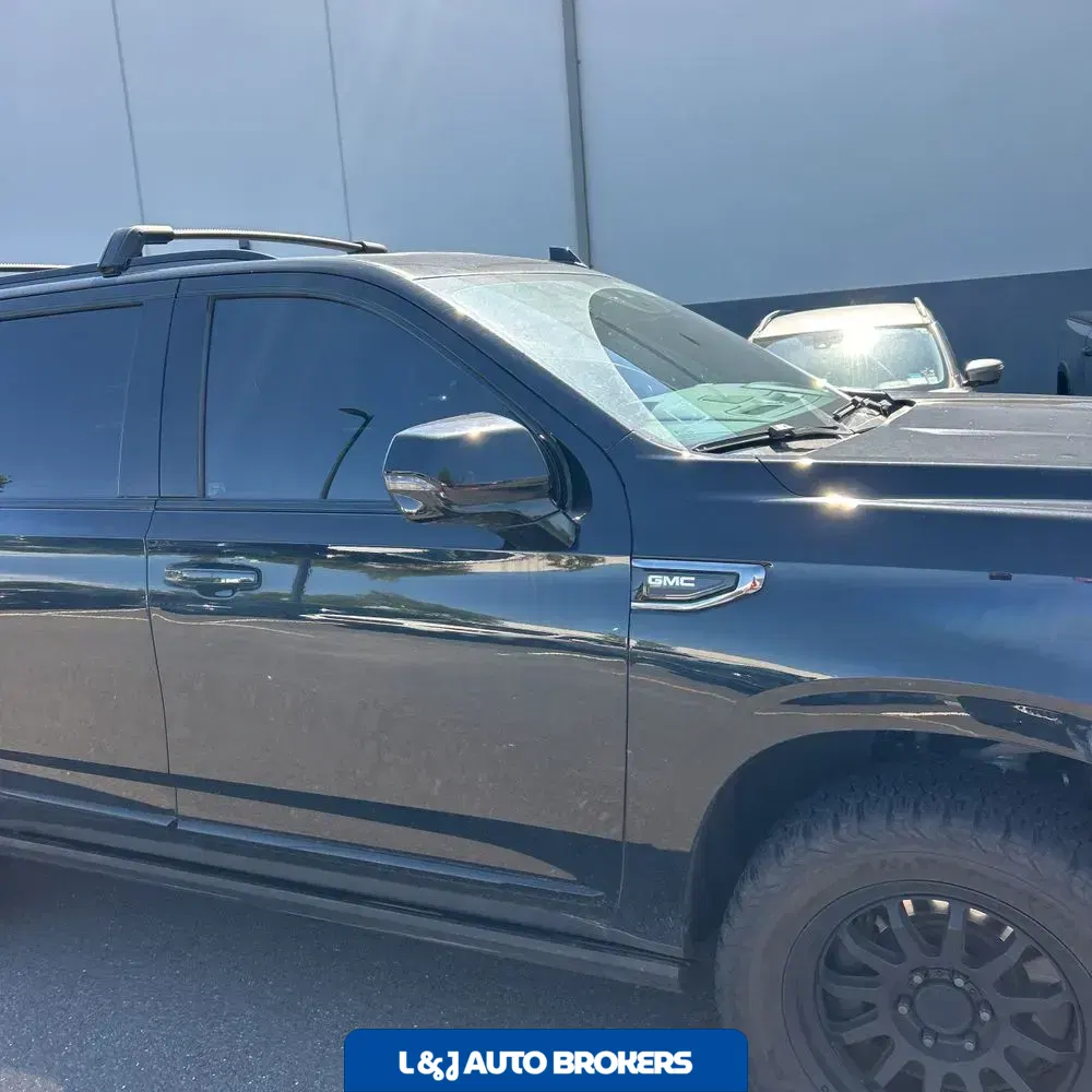 2023 GMC Yukon Denali Ultimate