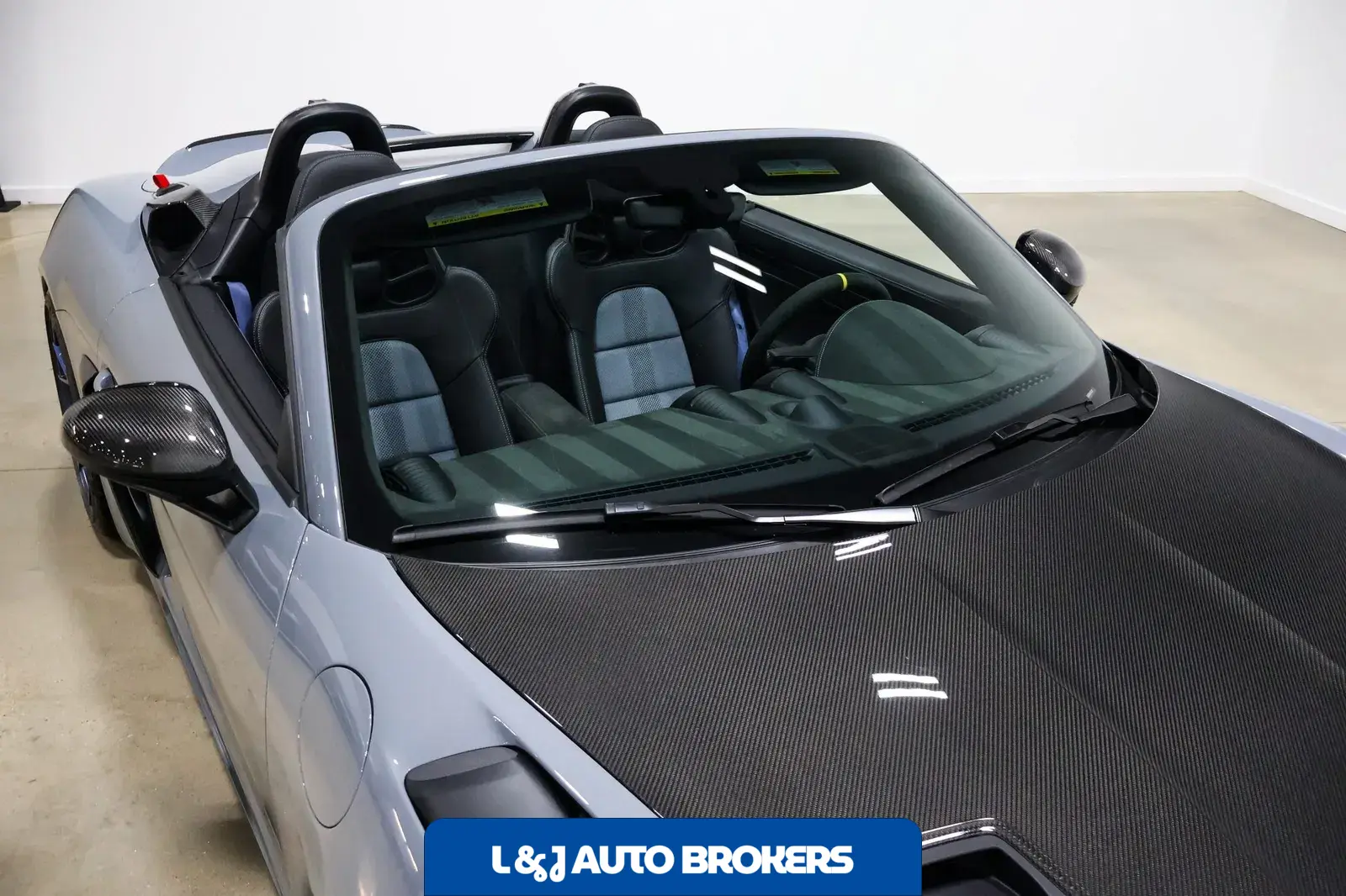 2024 Porsche 718 Spyder RS Weissach