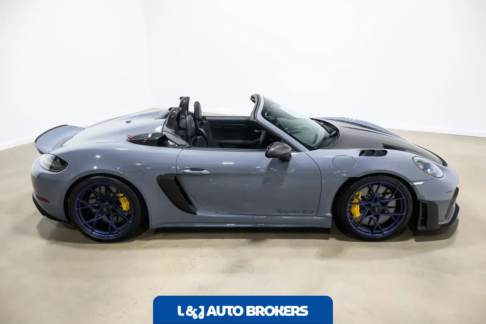 2024 Porsche 718 Spyder RS Weissach