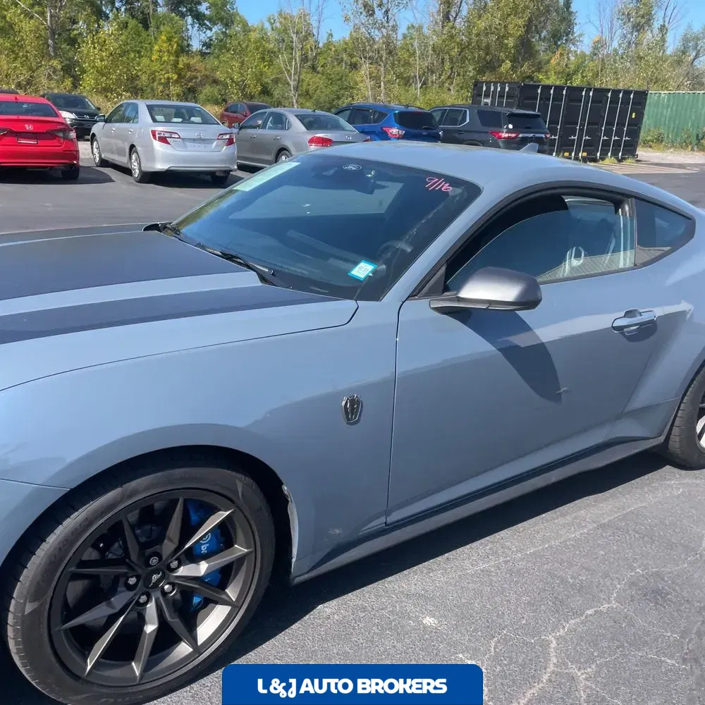 2024 Ford Mustang Dark Horse