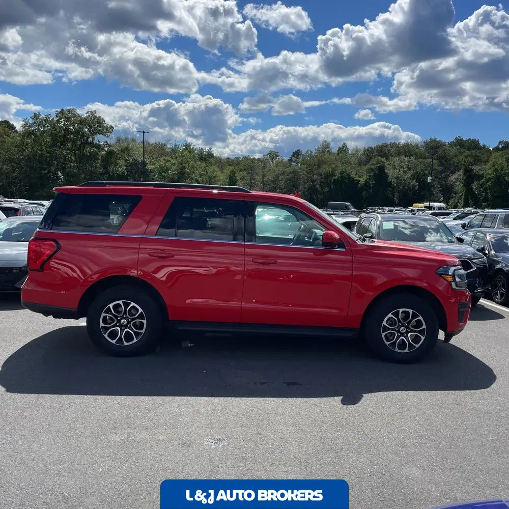 2024 Ford Expedition XLT