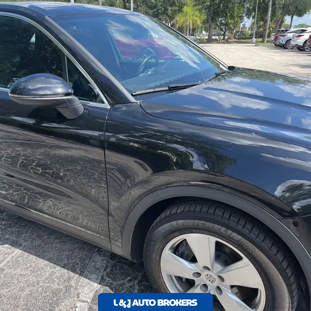 2022 Porsche Cayenne Base