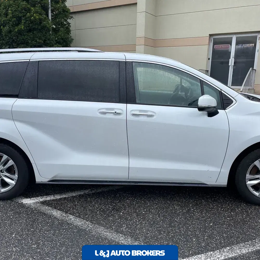 2022 Toyota Sienna Limited 7-Passenger