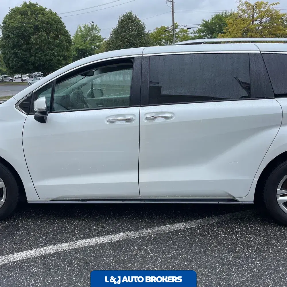 2022 Toyota Sienna Limited 7-Passenger