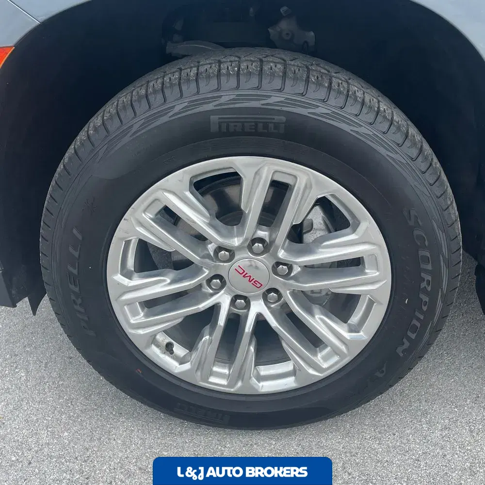 2022 GMC Yukon XL SLT