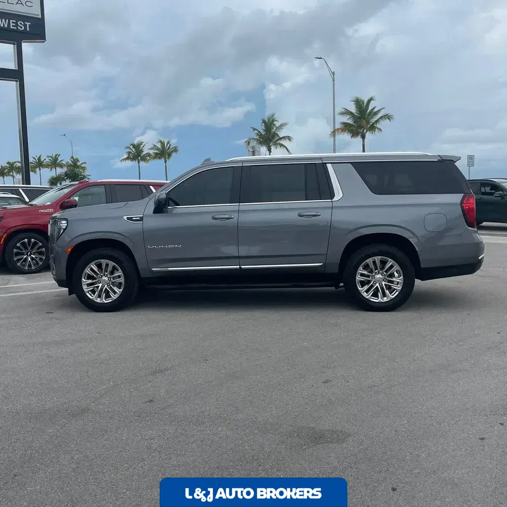 2022 GMC Yukon XL SLT