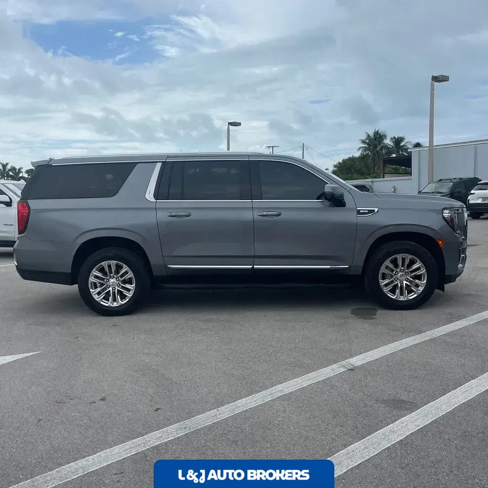 2022 GMC Yukon XL SLT