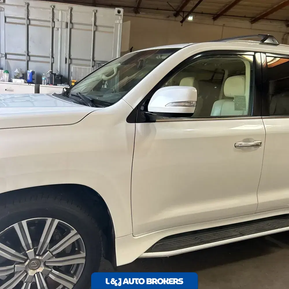 2017 Lexus LX 570 Base
