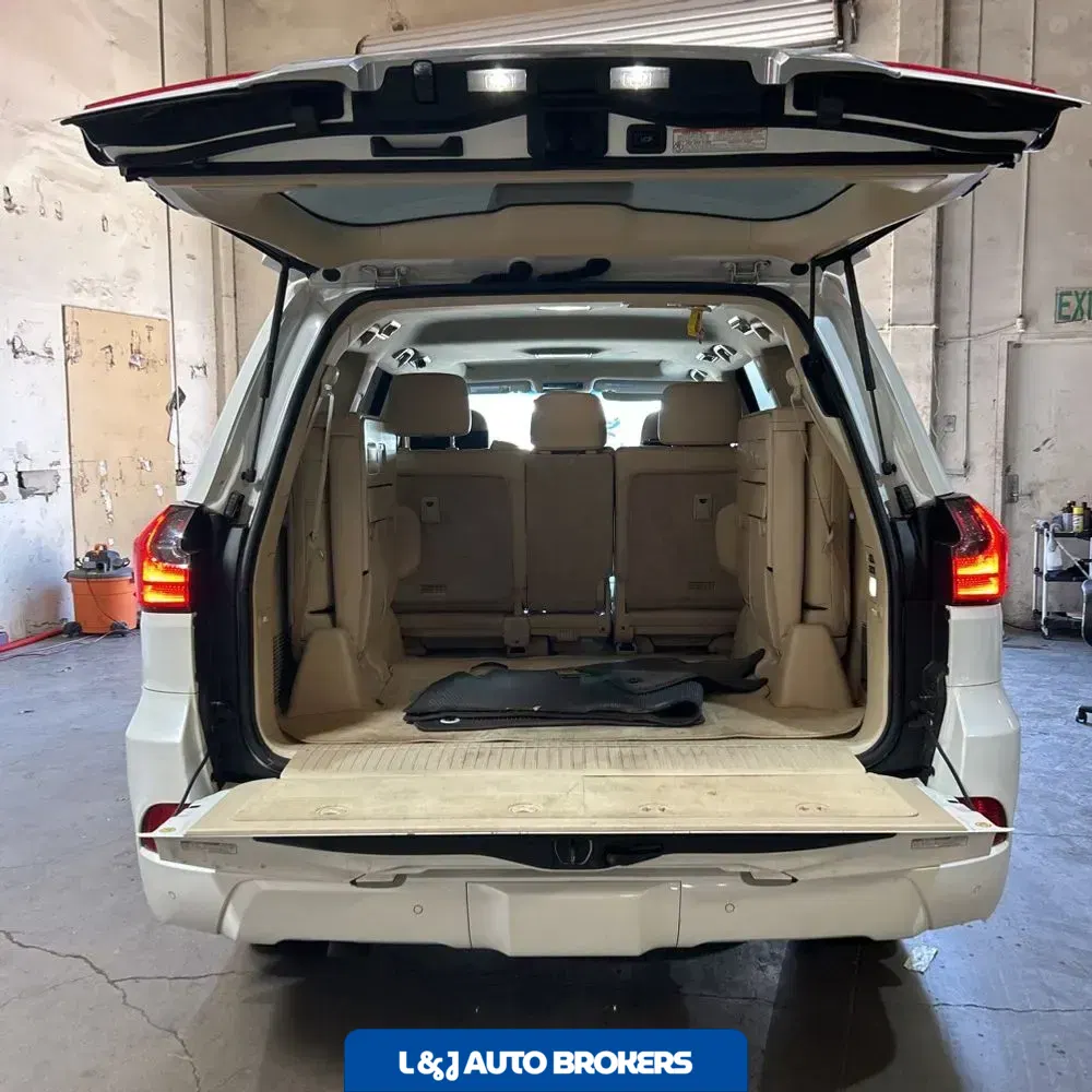 2017 Lexus LX 570 Base
