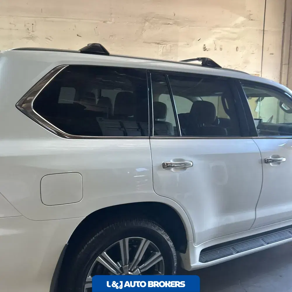 2017 Lexus LX 570 Base