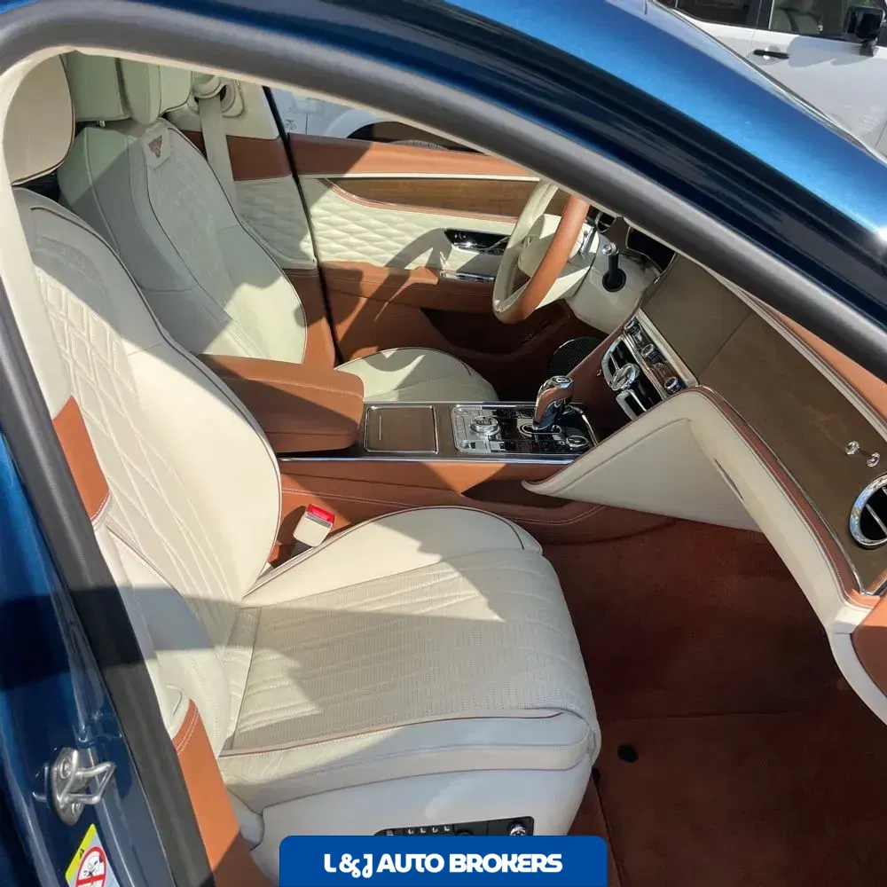 2022 Bentley Flying Spur Base