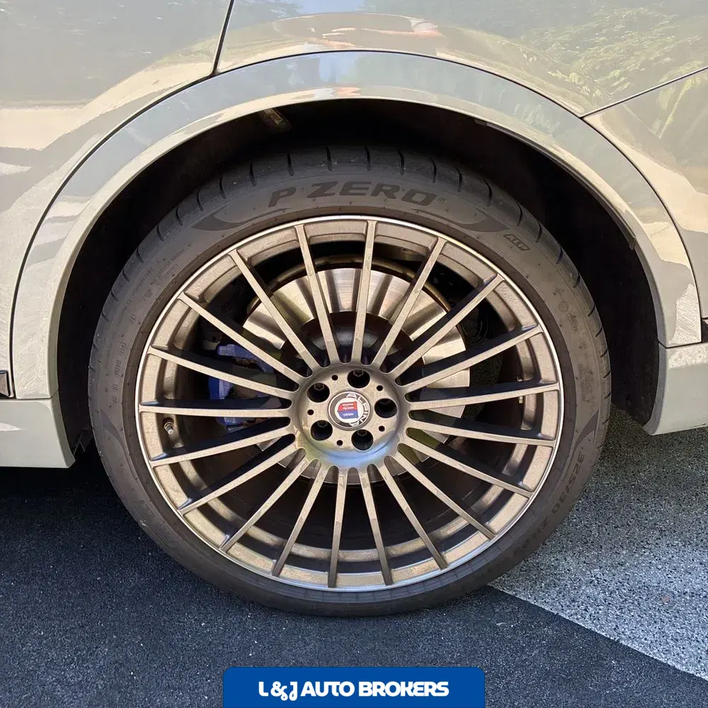 2024 BMW X7 Alpina XB7